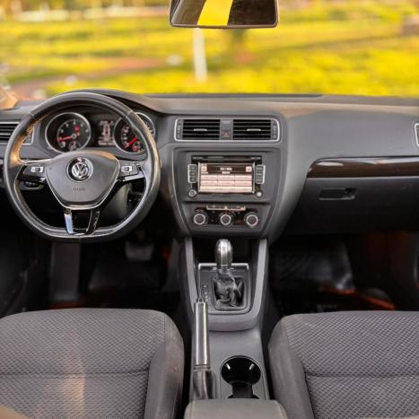 VOLKSWAGEN Jetta 2.0 4P COMFORTLINE TIPTRONIC AUTOM�TICO, Foto 8