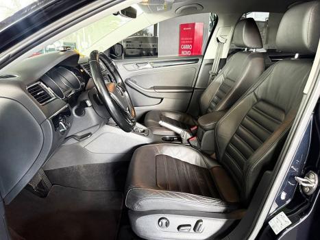 VOLKSWAGEN Jetta 2.0 4P TSI HIGHLINE 211 CV AUTOM�TICO, Foto 4