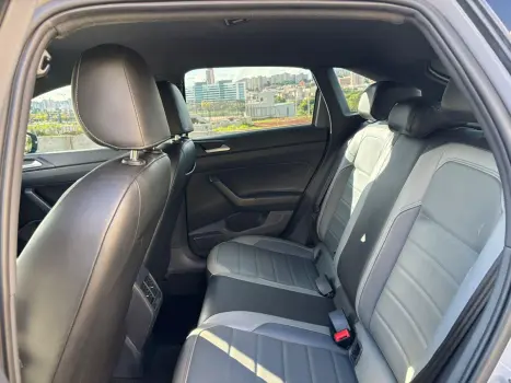 VOLKSWAGEN Nivus 1.0 4P FLEX 200 TSI HIGHLINE TURBO AUTOM�TICO, Foto 9