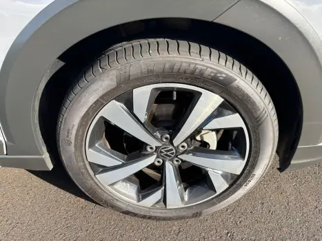 VOLKSWAGEN Nivus 1.0 4P FLEX 200 TSI HIGHLINE TURBO AUTOM�TICO, Foto 10