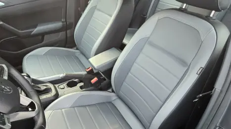 VOLKSWAGEN Nivus 1.0 4P FLEX 200 TSI HIGHLINE TURBO AUTOM�TICO, Foto 7