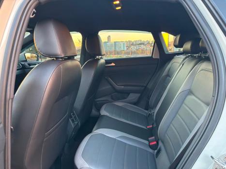 VOLKSWAGEN Nivus 1.0 4P FLEX 200 TSI HIGHLINE TURBO AUTOMÁTICO, Foto 9