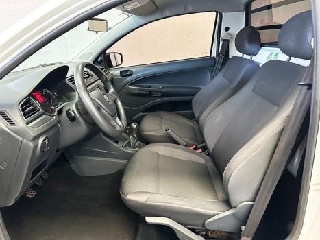 VOLKSWAGEN Saveiro 1.6 FLEX MSI ROBUST CABINE SIMPLES, Foto 4 VOLKSWAGEN Saveiro 1.6 FLEX MSI ROBUST CABINE SIMPLES, Foto 4