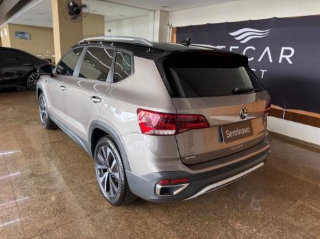 VOLKSWAGEN Taos 1.4 16V 4P FLEX 250 TSI HIGHLINE AUTOM�TICO, Foto 5