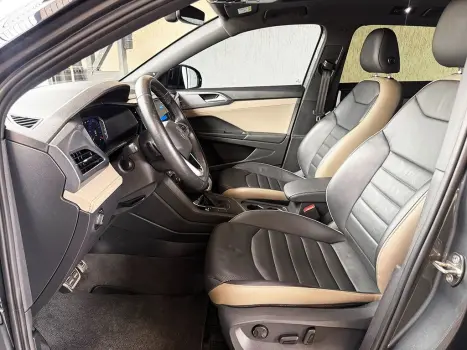 VOLKSWAGEN Taos 1.4 16V 4P FLEX 250 TSI HIGHLINE AUTOM�TICO, Foto 4