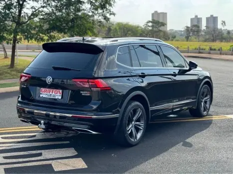 VOLKSWAGEN Tiguan 2.0 350 TSI TOTAL FLEX ALLSPACE R-LINE 4-MOTION TURBO AUTOMÁTICO DSG, Foto 4 VOLKSWAGEN Tiguan 2.0 350 TSI TOTAL FLEX ALLSPACE R-LINE 4-MOTION TURBO AUTOMÁTICO DSG, Foto 4