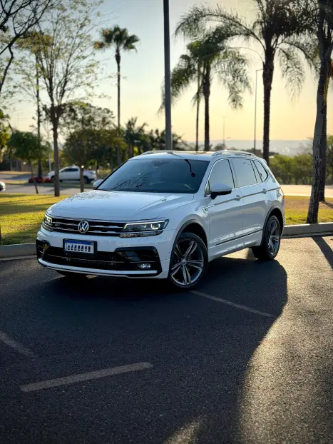 VOLKSWAGEN Tiguan 2.0 16V 4P TSI 350 TURBO R-LINE 4MOTION DSG AUTOM�TICO, Foto 2