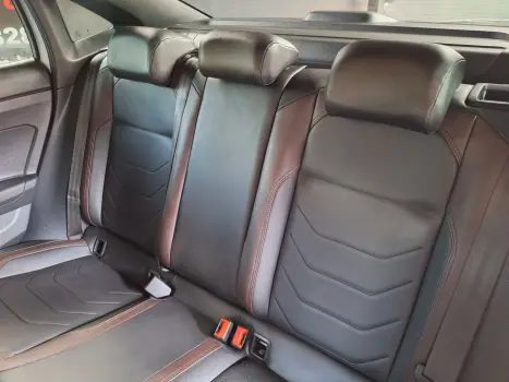 VOLKSWAGEN Virtus 1.0 4P 200 TSI FLEX HIGHLINE AUTOM�TICO, Foto 8