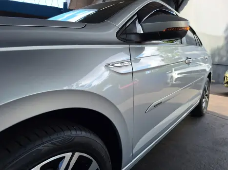 VOLKSWAGEN Virtus 1.0 4P 200 TSI FLEX HIGHLINE AUTOM�TICO, Foto 15