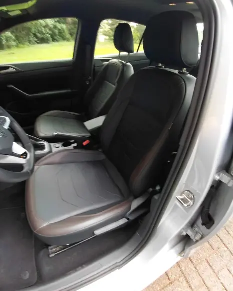 VOLKSWAGEN Virtus 1.0 4P 200 TSI FLEX HIGHLINE AUTOM�TICO, Foto 10