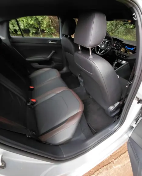 VOLKSWAGEN Virtus 1.0 4P 200 TSI FLEX HIGHLINE AUTOM�TICO, Foto 12