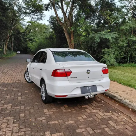 VOLKSWAGEN Voyage 1.6 4P FLEX MSI AUTOM�TICO, Foto 11