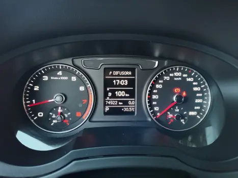 AUDI Q3 2.0 4P TFSI AMBIENTE QUATTRO S-TRONIC AUTOMTICO, Foto 16