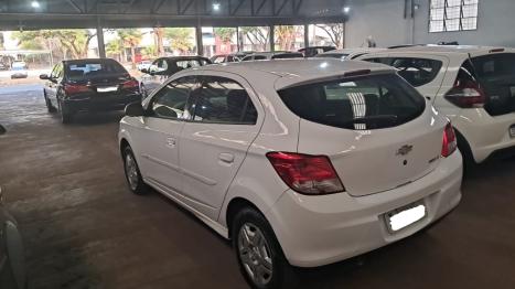 CHEVROLET Onix Hatch 1.0 4P FLEX LT, Foto 4