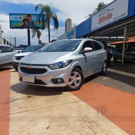 CHEVROLET Onix Hatch 1.4 4P FLEX LT, Foto 2