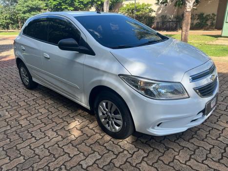 CHEVROLET Onix Hatch 1.0 4P FLEX LT, Foto 2