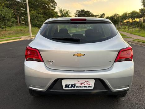 CHEVROLET Onix Hatch 1.0 4P FLEX LT, Foto 5
