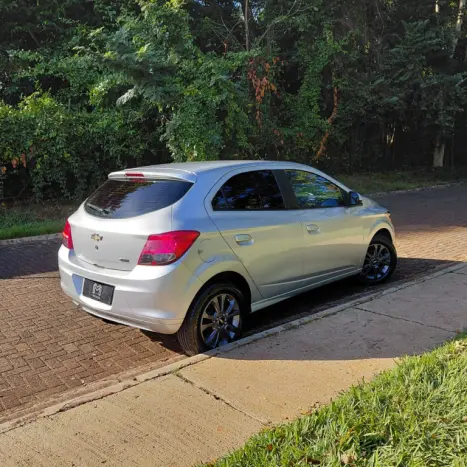 CHEVROLET Onix Hatch 1.4 4P FLEX LT, Foto 6