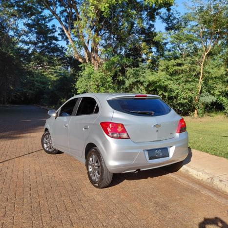 CHEVROLET Onix Hatch 1.4 4P FLEX LT, Foto 7