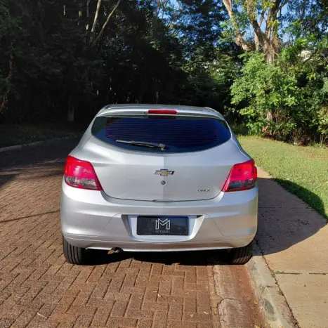 CHEVROLET Onix Hatch 1.4 4P FLEX LT, Foto 9