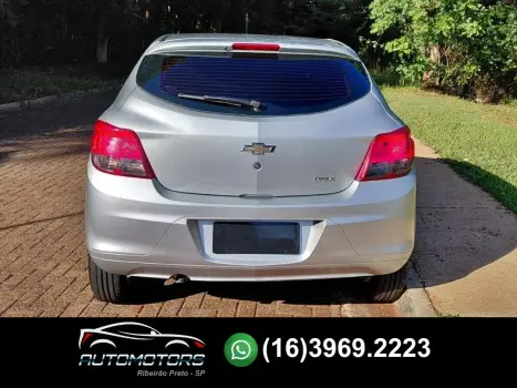 CHEVROLET Onix Hatch 1.4 4P FLEX LT, Foto 5