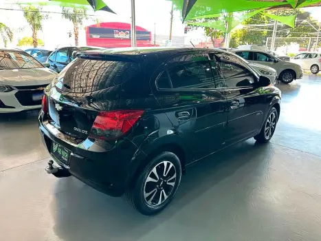 CHEVROLET Onix Hatch 1.4 4P FLEX LTZ, Foto 16