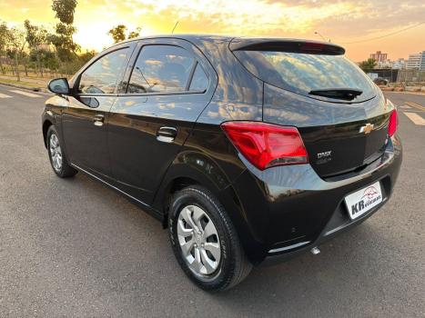 CHEVROLET Onix Sedan 1.0 4P FLEX LT, Foto 4
