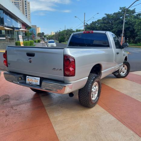 DODGE Ram 5.9 I6 24V 2500 SLT 4X4 CABINE SIMPLES HAVE DUTY TURBO DIESEL AUTOMTICO, Foto 3