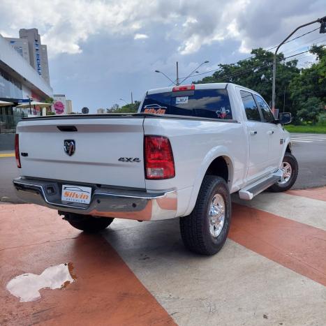 DODGE Ram 6.7 I6 24V 4P 2500 LARAMIE 4X4 TURBODIESEL  AUTOMTICO CABINE DUPLA, Foto 4