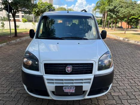 FIAT Doblo 1.8 16V 4P FLEX ESSENCE 7 LUGARES, Foto 3