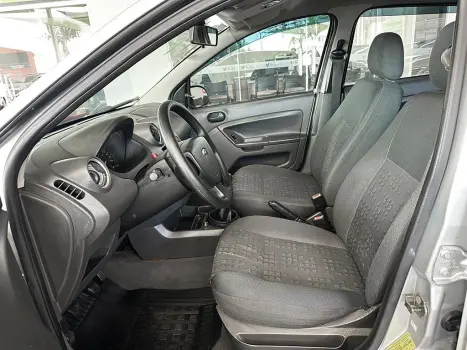 FORD Fiesta Hatch 1.0 4P, Foto 4
