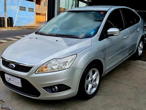FORD Focus Hatch 1.6 16V 4P SE PLUS FLEX, Foto 2