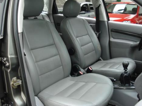 FORD Focus Hatch 1.8 16V 4P GHIA, Foto 8