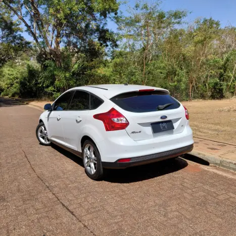 FORD Focus Hatch 2.0 16V 4P SE DIRECT, Foto 2