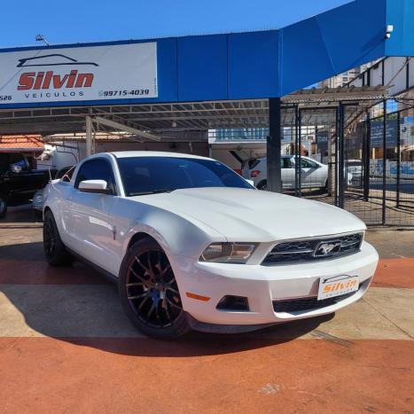 FORD Mustang 3.7 V6 24V COUP AUTOMTICO, Foto 1