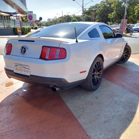 FORD Mustang 3.7 V6 24V COUP AUTOMTICO, Foto 3