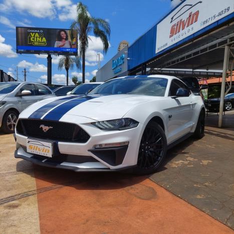 FORD Mustang 5.0 V8 24V GT PREMIUM COUP, Foto 2