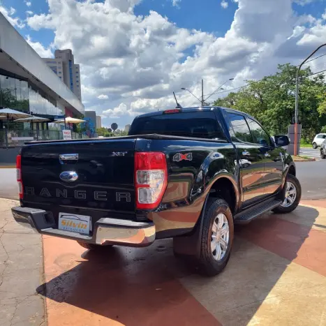 FORD Ranger 3.2 20V XLT 4X4 CABINE DUPLA TURBO DIESEL AUTOMTICO, Foto 4