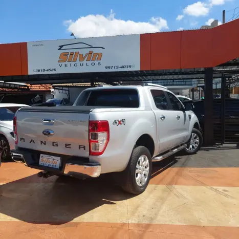 FORD Ranger 3.2 20V CABINE DUPLA 4X4 LIMITED TURBO DIESEL AUTOMTICO, Foto 4