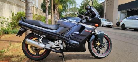 HONDA CBR 450 SR, Foto 3