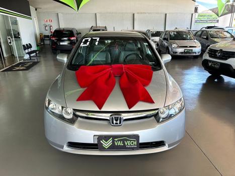 HONDA Civic 1.8 16V 4P FLEX LXS AUTOMTICO, Foto 2