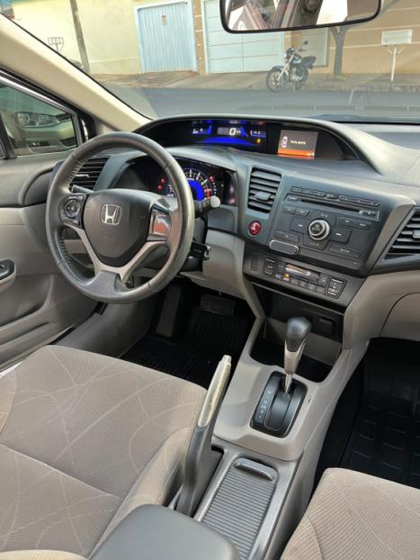 HONDA Civic 1.8 16V 4P FLEX LXS AUTOMTICO, Foto 2