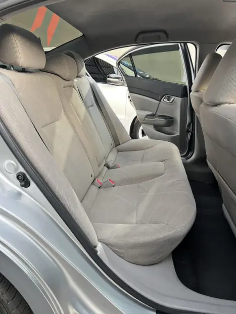 HONDA Civic 1.8 16V 4P FLEX LXS AUTOMTICO, Foto 8