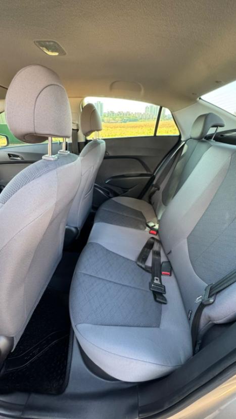 HYUNDAI HB 20 Sedan 1.0 12V 4P FLEX COMFORT PLUS, Foto 4
