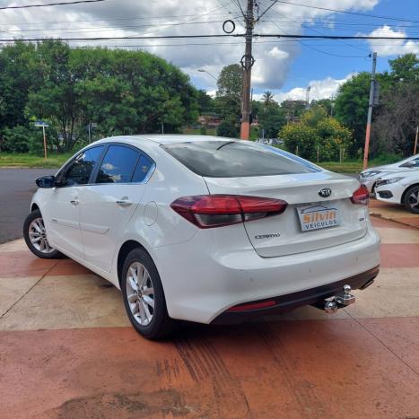 KIA Cerato Sedan 1.6 16V 4P SX AUTOMTICO, Foto 3