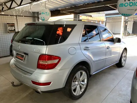 MERCEDES-BENZ ML 320 3.0 V6 24V 4P 4X4 CDI AUTOMTICO, Foto 5