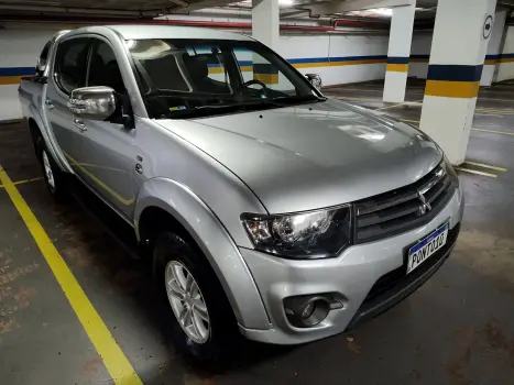 MITSUBISHI L 200 Triton 3.2 16V HPE 4X4 CABINE DUPLA TURBO DIESEL INTERCOOLER AUTOMTICO, Foto 3