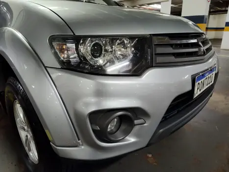 MITSUBISHI L 200 Triton 3.2 16V HPE 4X4 CABINE DUPLA TURBO DIESEL INTERCOOLER AUTOMTICO, Foto 7