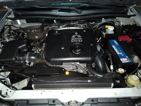 MITSUBISHI L 200 Triton 3.2 16V HPE 4X4 CABINE DUPLA TURBO DIESEL INTERCOOLER AUTOMTICO, Foto 25