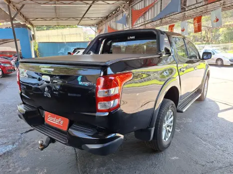 MITSUBISHI L 200 Triton 2.4 16V SPORT HPE-S 4X4 CABINE DUPLA TURBO DIESEL AUTOMTICO, Foto 4